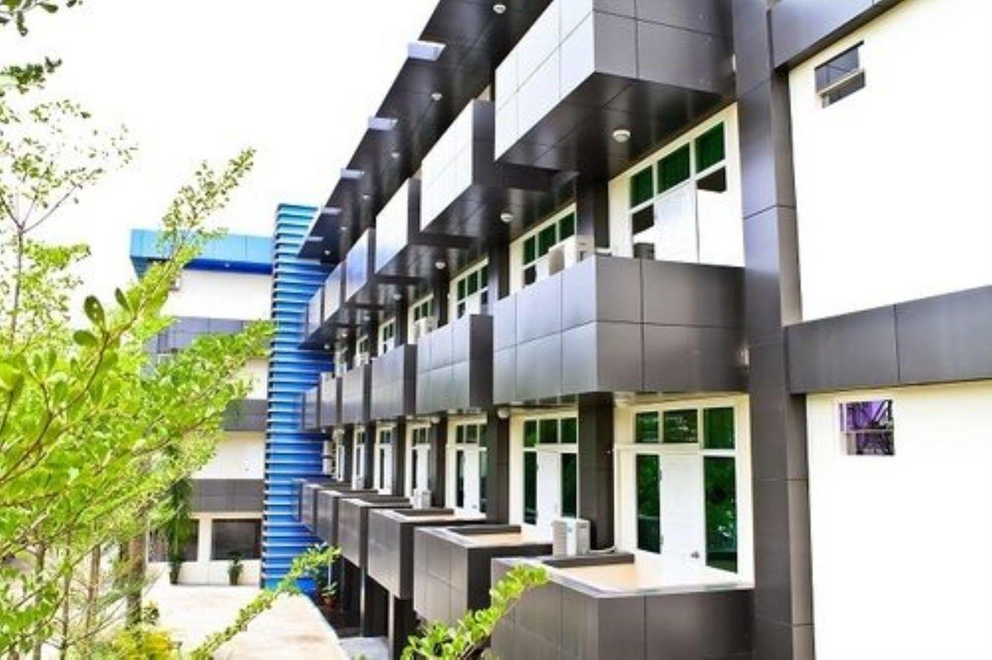 Hotel 7 Mile Rangum Exterior foto