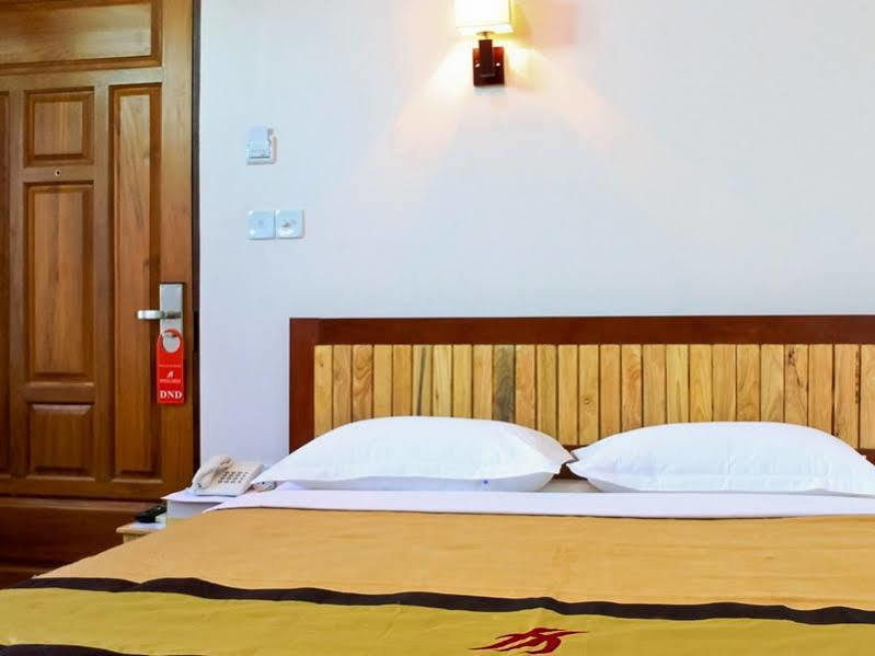 Hotel 7 Mile Rangum Exterior foto